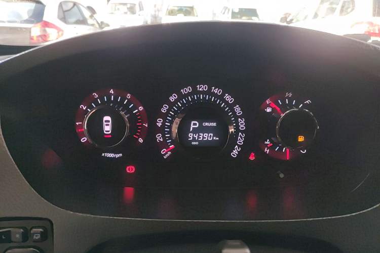 Used Luxgen Great 7 SUV 2013 Limited-Edition Sharp Model 2.2T Two-Wheel-Drive Smart Version