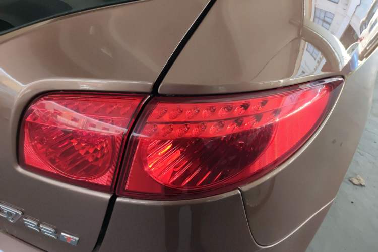 Used Luxgen Great 7 SUV 2013 Limited-Edition Sharp Model 2.2T Two-Wheel-Drive Smart Version