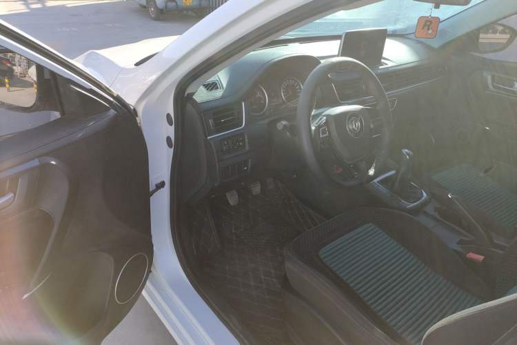 Used FORTHING Joyear S50 2020 1.6L Manual Luxury Model
