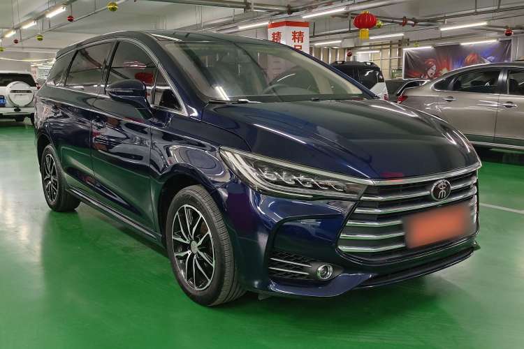 Used BYD Song MAX 2018 1.5T Manual Smart Connect Luxury 6-Seater Exterior 2