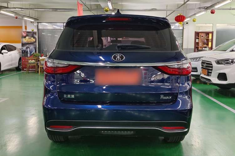 Used BYD Song MAX 2018 1.5T Manual Smart Connect Luxury 6-Seater Exterior 4