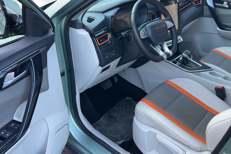 Used FORTHING T5 2022 Mach Edition 1.5T DCT Performance Model with Five Seats