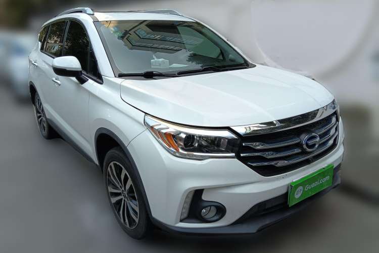 Used GAC Trumpchi GS4 New Energy 2017 1.5L PHEV Smart Enjoyment Edition Front Right 45 Deg