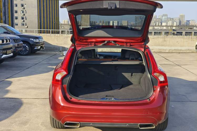 Used Volvo V60 2017 T5 Zhiya Edition China V Standard
