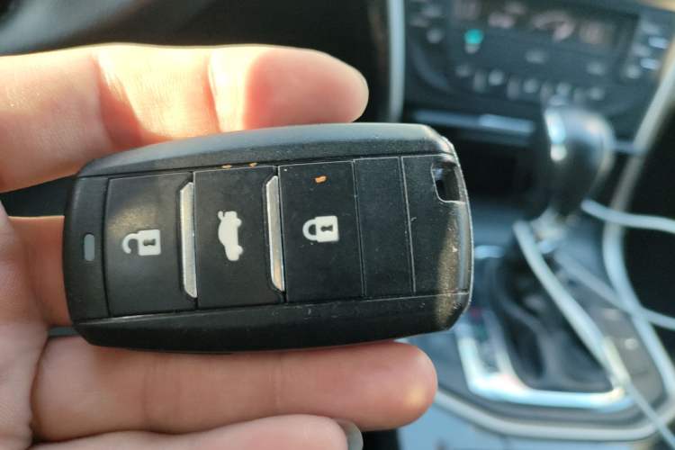 Used CHANGAN Raeton 2014 1.8T Automatic Prestige Anniversary Edition China IV Standard
