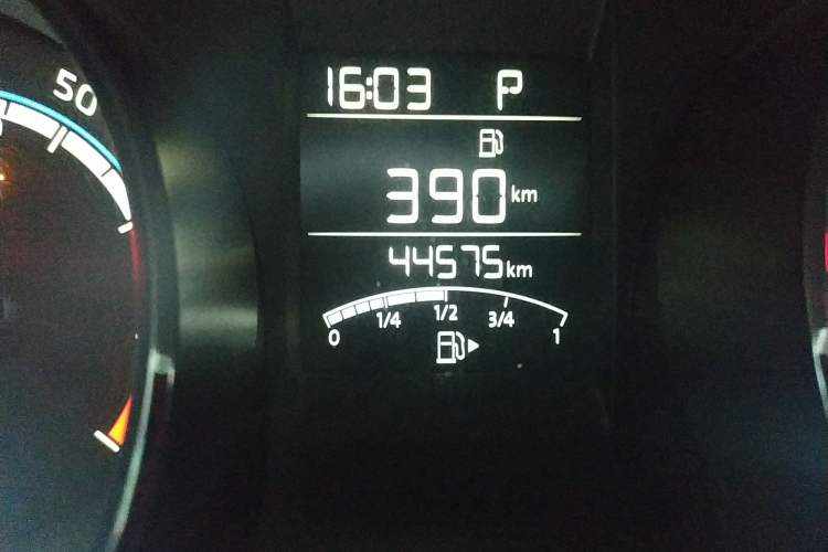 Used Skoda Kamiq 2020 1.5L Automatic Comfort Edition Odometer Close Up