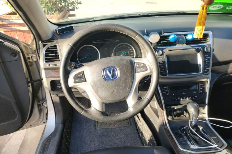 Used CHANGAN Raeton 2014 1.8T Automatic Prestige Anniversary Edition China IV Standard
