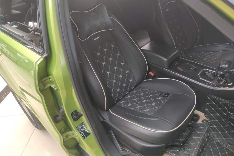 Used Land X7 2015 2.0T Panoramic Luxury Edition
