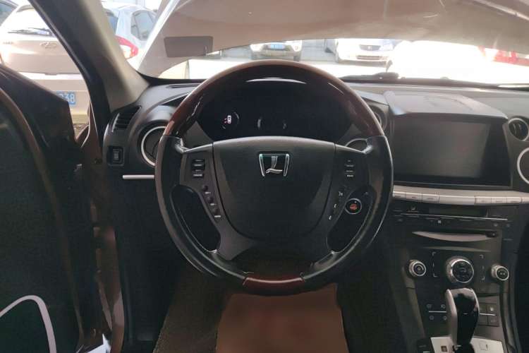 Used Luxgen Great 7 SUV 2013 Limited-Edition Sharp Model 2.2T Two-Wheel-Drive Smart Version