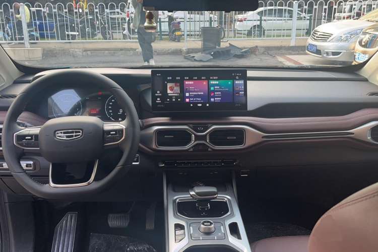 Used Geely Auto Haoyue 2022 1.8TD DCT Luxury 7-Seater
