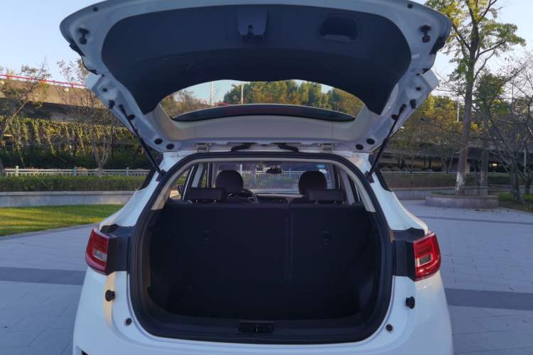 Used Zotye T300 2018 1.5L CVT Elite Model
