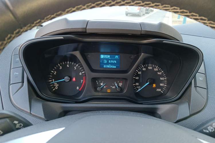 Used Ford Tourneo Custom 2020 2.0T Automatic Elite Version China VI Standard
