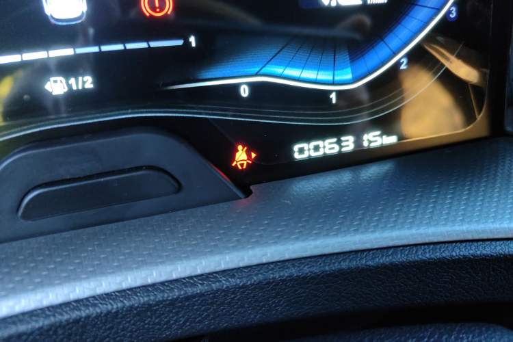 Used Citroen C3-XR 2021 190THP DCT ZhiShang Edition Odometer Close Up