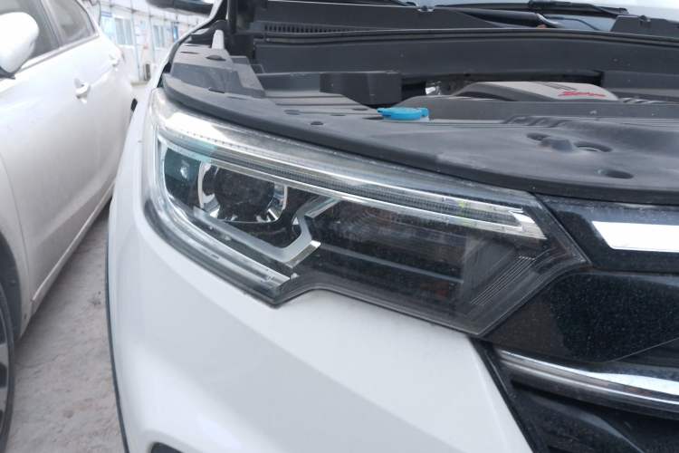 Used Zotye T500 2018 1.5T Automatic Smart Connected Prestige Model
