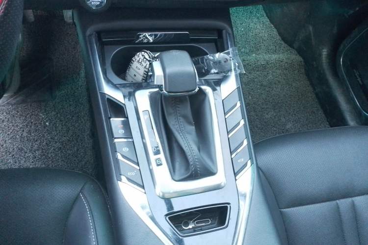 Used Zotye T500 2018 1.5T Automatic Smart Connected Prestige Model
