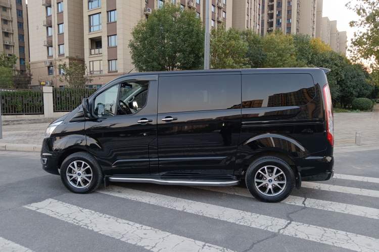 Used Ford Tourneo Custom 2020 2.0T Automatic Elite Version China VI Standard
