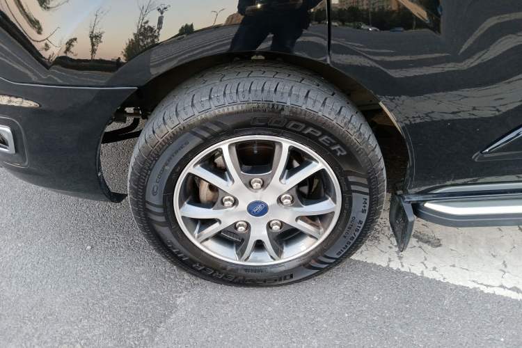 Used Ford Tourneo Custom 2020 2.0T Automatic Elite Version China VI Standard
