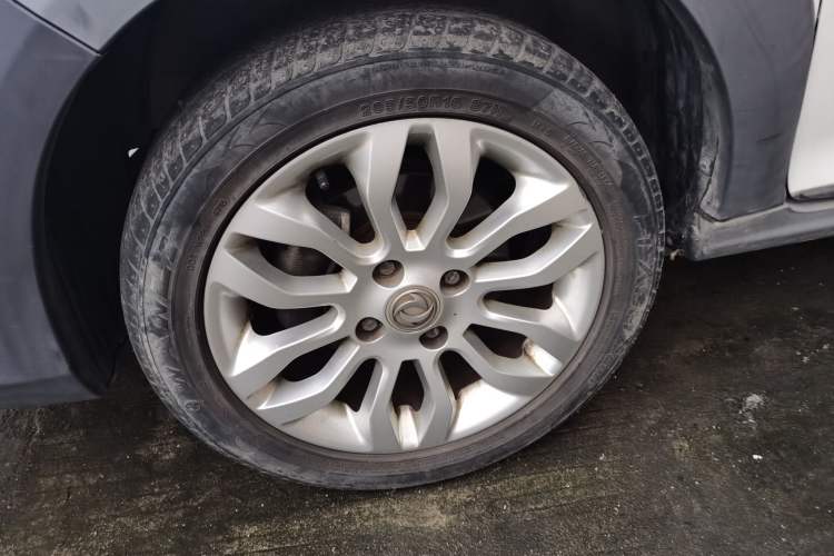 Used Dongfeng Aeolus AX3 2016 1.5L Manual ZhiKu Model
