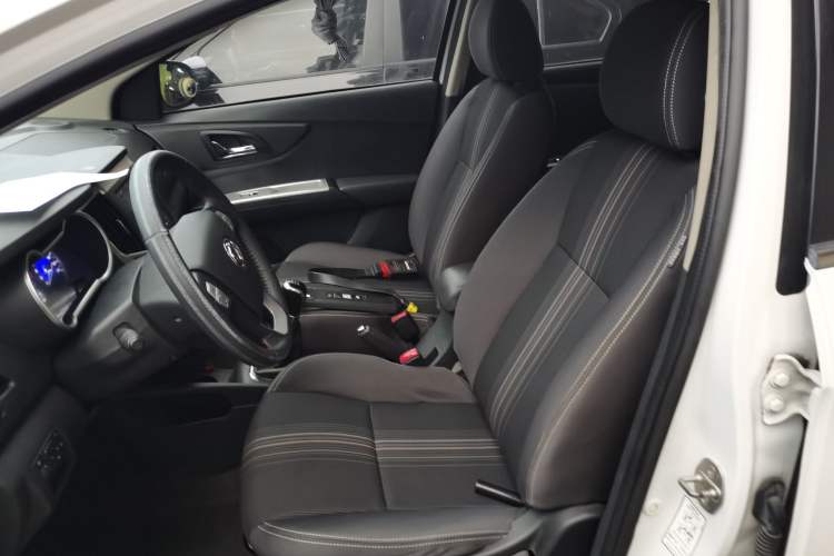 Used Dongfeng Aeolus AX3 2016 1.5L Manual ZhiKu Model
