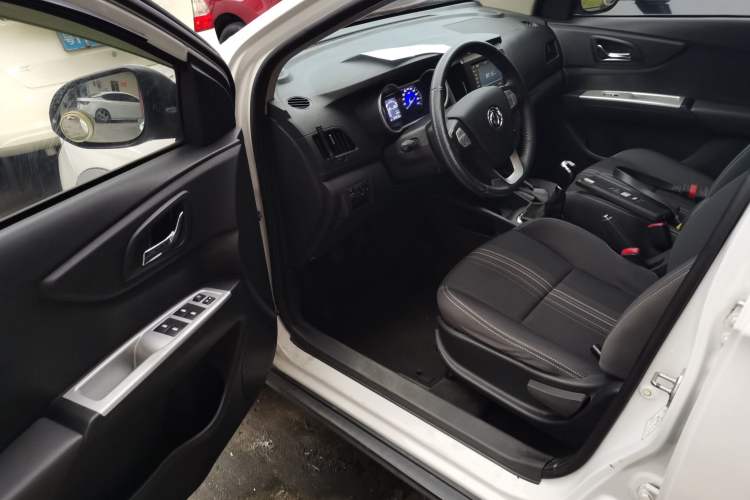 Used Dongfeng Aeolus AX3 2016 1.5L Manual ZhiKu Model
