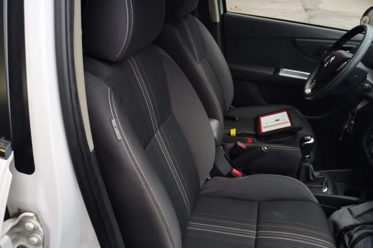 Used Dongfeng Aeolus AX3 2016 1.5L Manual ZhiKu Model
