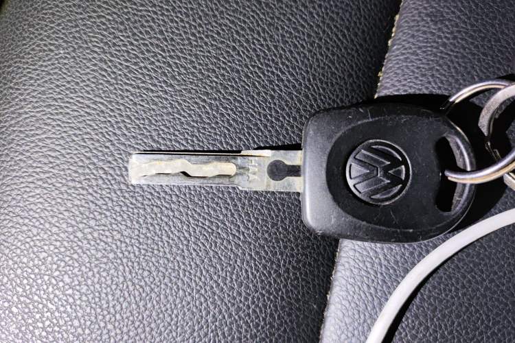 Used Volkswagen Santana 2015 1.6L Automatic Fashion Edition Vehicle Key