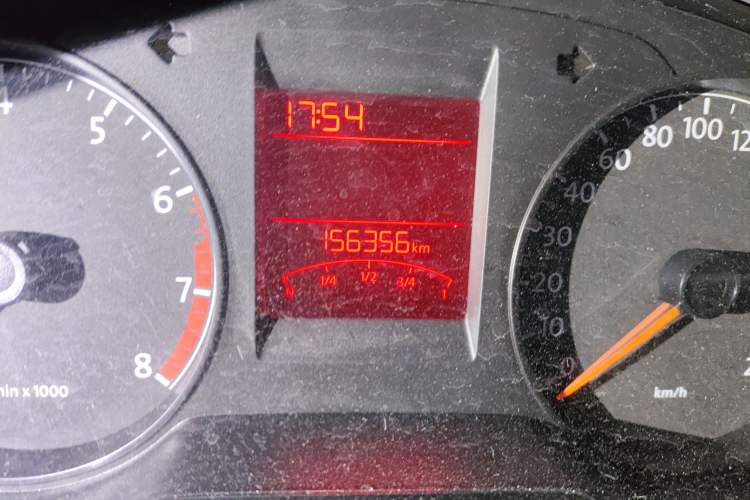 Used Volkswagen Santana 2015 1.6L Automatic Fashion Edition Odometer Close Up