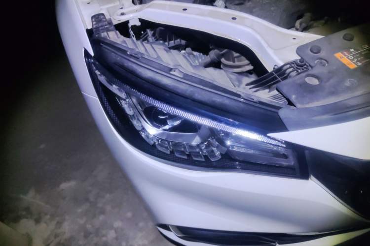 Used MG HS 2019 20T Automatic Two-Wheel Drive Luxury Edition China VI Standard
