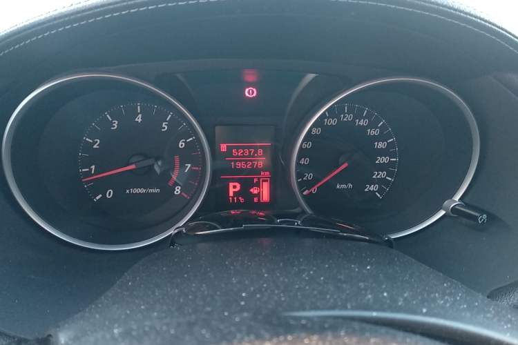 Used Mitsubishi 2012 Kicks 2.0 Sport Navigation Edition
