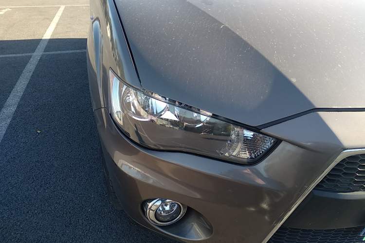 Used Mitsubishi 2012 Kicks 2.0 Sport Navigation Edition
