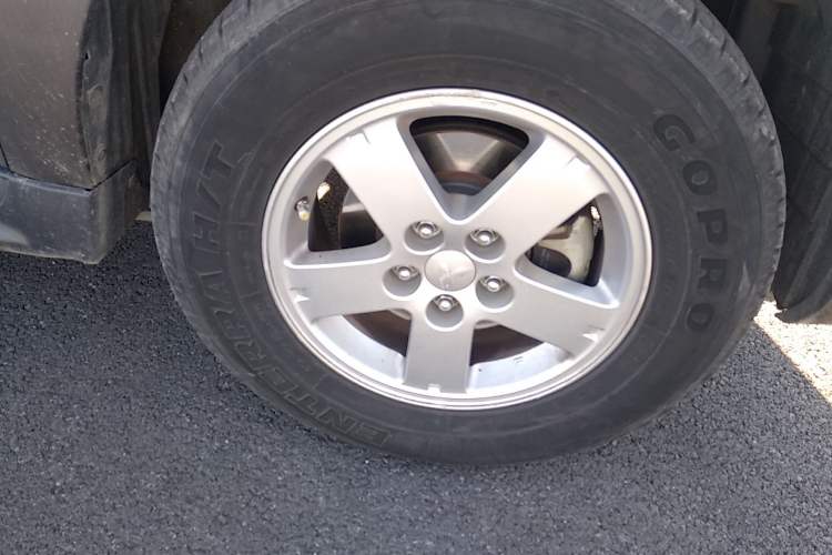Used Mitsubishi 2012 Kicks 2.0 Sport Navigation Edition
