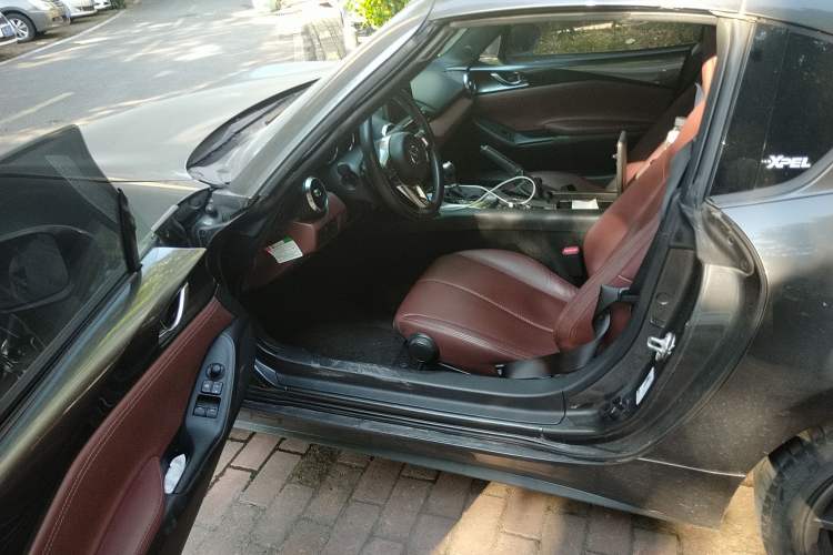 Used Mazda MX-5 2018 2.0L RF Platinum Steel Gray
