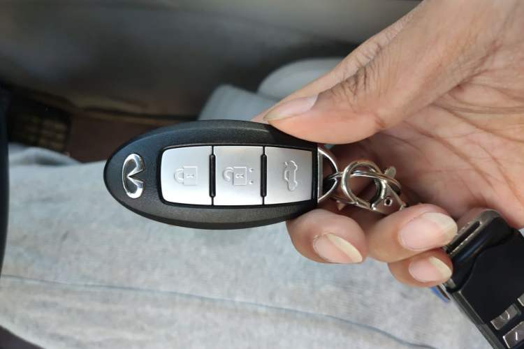 Used Infiniti Q50 2014 3.7L Luxury Sport Edition Vehicle Key