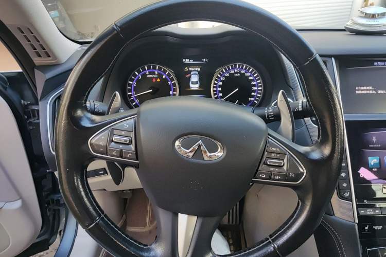 Used Infiniti Q50 2014 3.7L Luxury Sport Edition Steering Wheel