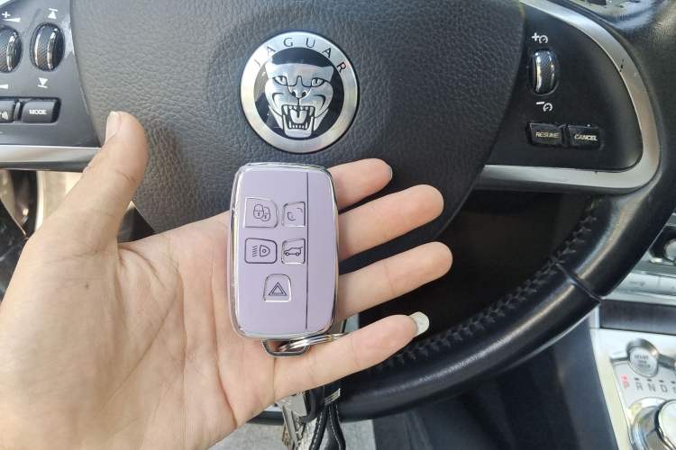 Used Jaguar XF 2013 XF 2.0T Luxury Edition
