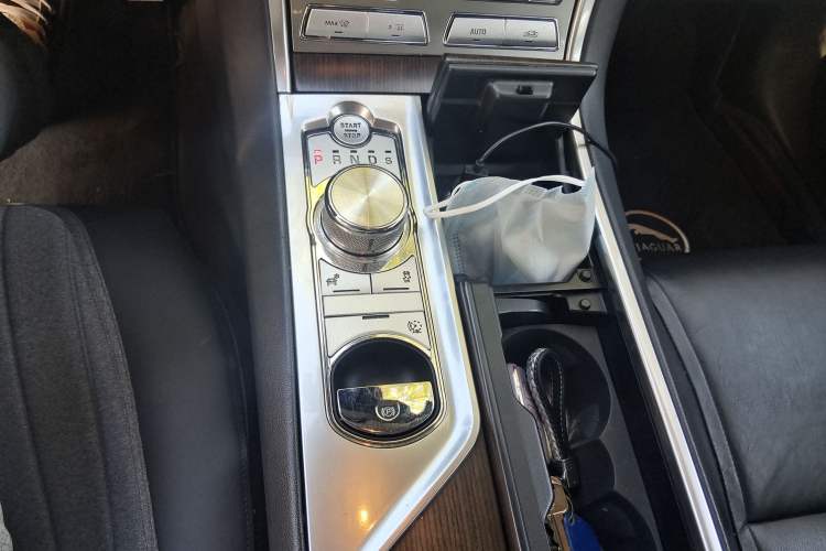 Used Jaguar XF 2013 XF 2.0T Luxury Edition
