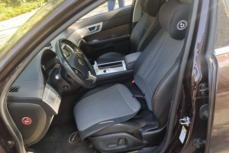 Used Jaguar XF 2013 XF 2.0T Luxury Edition
