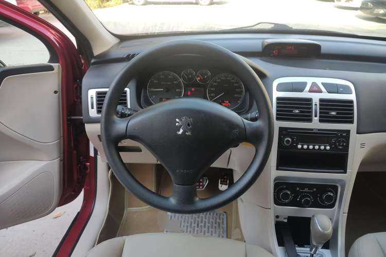 Used Peugeot 307 2013 Hatchback 1.6L Automatic Comfort Edition