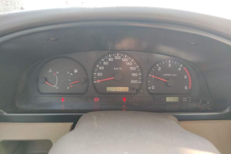 Used Dongfeng Ruichi 2013 2.2T Diesel Two-Wheel Drive Standard Version ZD22TE