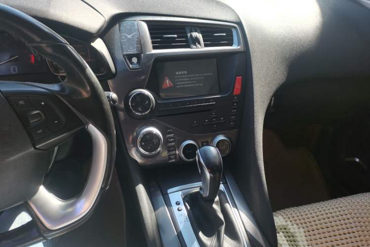 Used DS 5 2013 1.6T Elegant Edition THP160