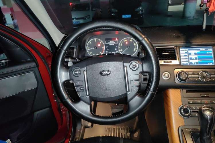 Used Land Rover Range Sport 2012 3.0 TDV6 HSE Diesel Edition Steering Wheel