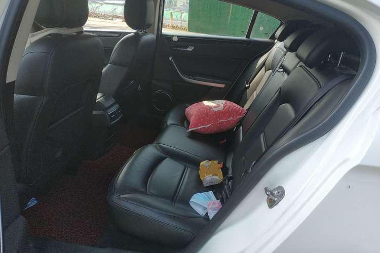 Used Qoros 3 2015 Urban SUV 1.6T Automatic Xuan Dong Party Edition Left Rear Seat