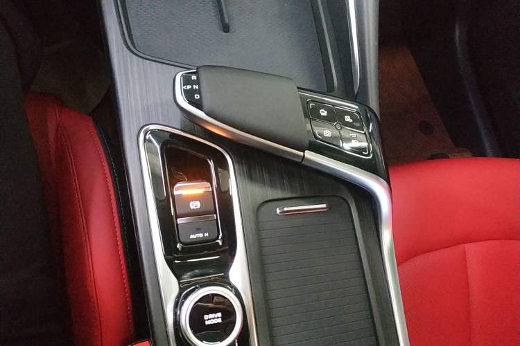 Used CHANGAN UNI-T 2020 1.5T Flagship Version Gear Lever