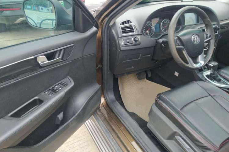 Used Brilliance V5 2014 1.5T Automatic Two-Wheel Drive Sport Model