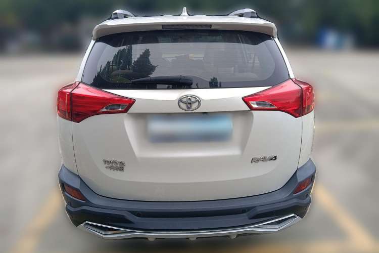 Used Toyota RAV4 2015 2.0L Manual Two-Wheel Drive Urban Edition
