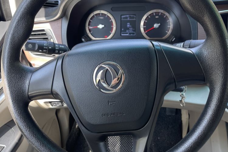 Used FORTHING Lingzhi 2018 M5L 1.6L 7-Seater Luxury Model