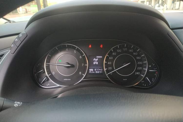 Used Nissan Patrol 2018 4.0L LinkedIn Edition Instrument Cluster
