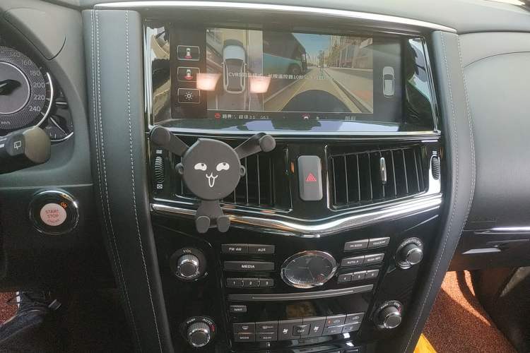 Used Nissan Patrol 2018 4.0L LinkedIn Edition Audio And AC Panel