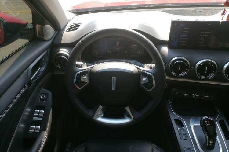 Used Wey VV6 2021 2.0T Two-Wheel Drive Smart Protection+
