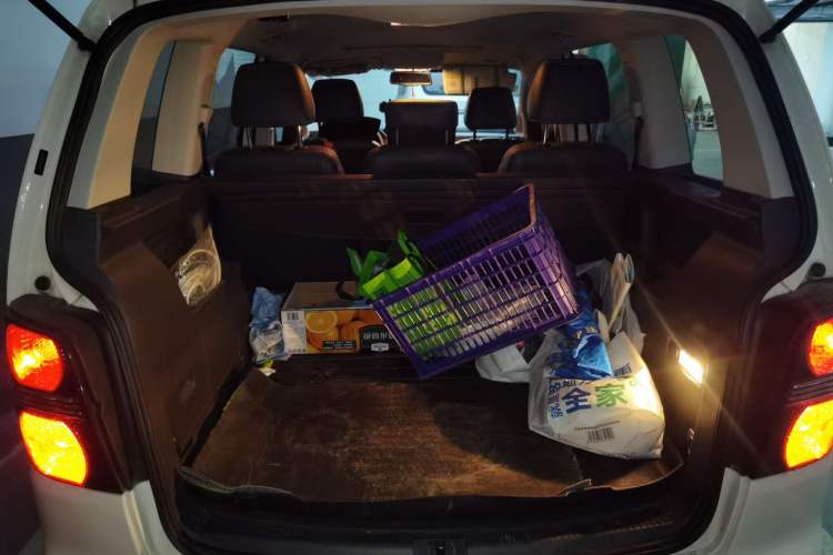 Used Volkswagen Touran 2014 1.4T DSG 30th Anniversary Edition
